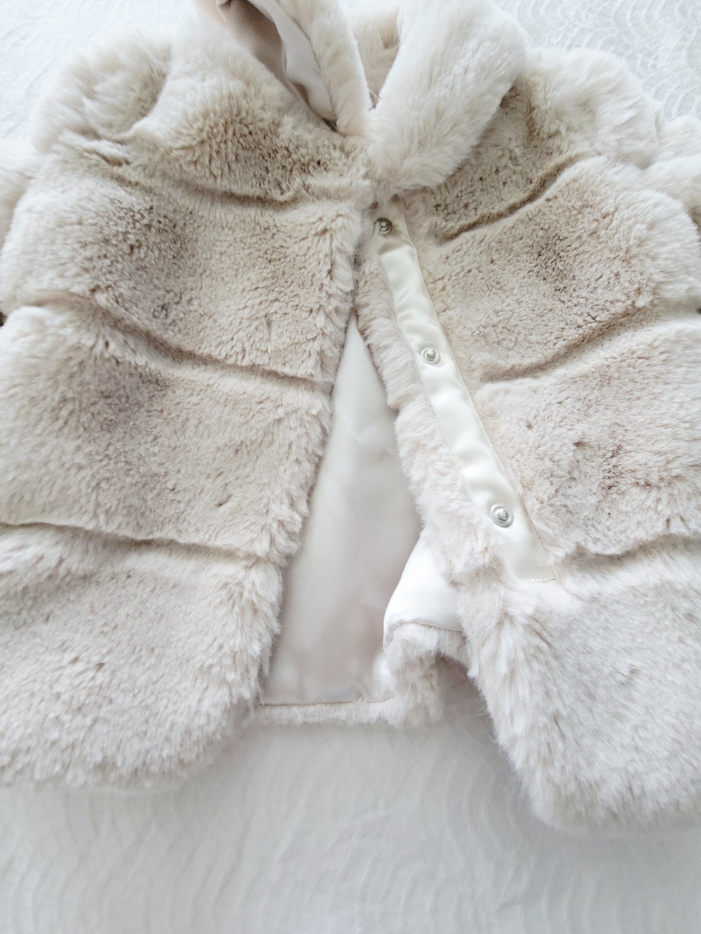Joe Fresh Cream Faux Fur Pea Coat for Kids - Size 2T - Picture 3 of 10